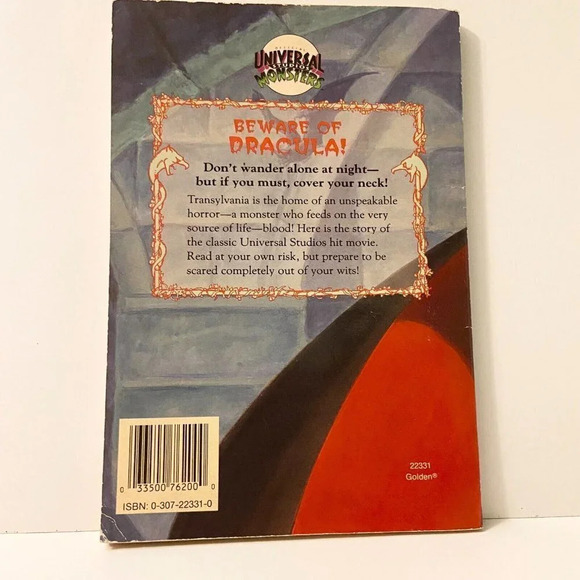 Vintage 1992 Universal Studios Monsters Presents Dracula Book Missing Poster - Picture 3 of 16